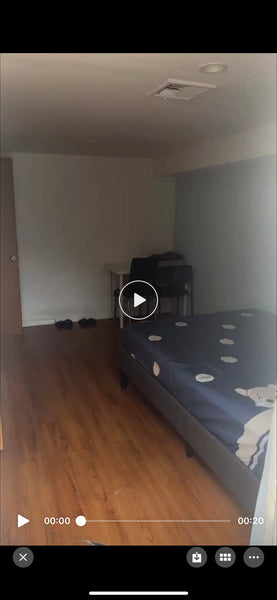 This is a walk-in room, as shown in the photo, there is another room next door t New York, United States Home in Queens · 1 bedroom · 1 bed · 1 bath Private room in home vacation rental 751699636457395715