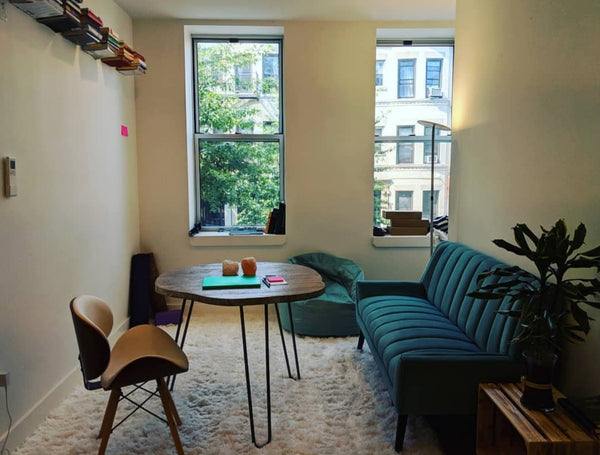 Crown Heights one-bedroom apartment on the 2nd floor.<br /><br />A 3 minute walk  Rental unit in Brooklyn · 1 bedroom · 1 bed · 1 bath Entire rental unit vacation rental 42653979