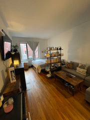 Studio peaceful and centrally-located. Central Park walking distance (5 blocks a New York, NY Rental unit in New York · Studio · 1 bed · 1 bath Entire rental unit vacation rental 908611375767427578