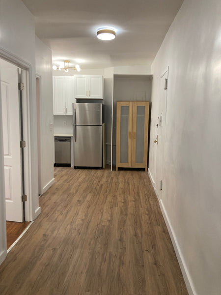 Kick back and relax in this calm, stylish space.  Condo in Brooklyn · 1 bedroom · 1 bed · 1 bath Entire condo vacation rental 620428760444478344