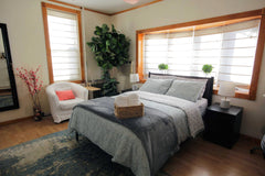 Spacious Room, Amazing neighborhood, near train, coffee shops and restaurants, l New York, NY Home in Queens · ★5.0 · 1 bedroom · 1 bed · 1 bath Private room in home vacation rental 956572242219688781