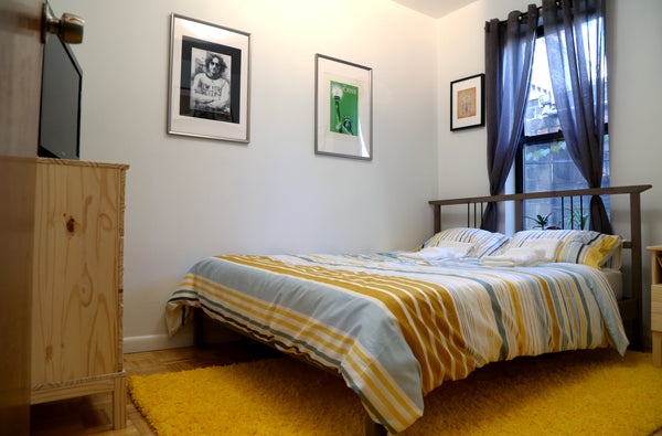 Private room in two bedroom beautiful well kept apartment.  Bedroom gets great l New York, NY Rental unit in Queens · ★4.96 · 1 bedroom · 1 bed · 1 shared bath Private room in rental unit vacation rental 29242564