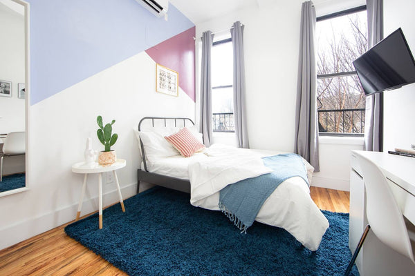 As a 3 bedroom / 1 bath, this unit gets ample lighting, and little to no outside New York, NY Rental unit in Brooklyn · 4 bedrooms · 4 beds · 1 bath Entire rental unit vacation rental 801498588439774554