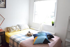 The apartment is located in Woodside, Queens.<br />It is accessible enough to Me United States Townhouse in Queens · ★3.50 · 1 bedroom · 1 bed · 1 shared bath Private room in townhouse vacation rental 43374916