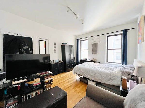 - Newly renovated corner building in Prospect Heights, Brooklyn (Prime location, New York, NY Serviced apartment in Brooklyn · 1 bedroom · 1 bed · 1 shared bath Private room in serviced apartment vacation rental 608883254672780320