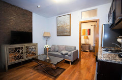 Keep it simple at this peaceful and centrally-located place. Just a few blocks a New York, NY Rental unit in New York · 2 bedrooms · 2 beds · 1 bath Entire rental unit vacation rental 873430115241136891