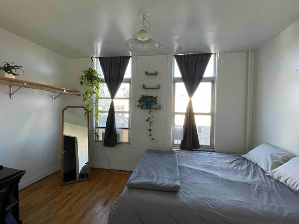 Cool, Clean, Fun, Sunny Spot in Greenpoint, BK! New York, NY Rental unit in Brooklyn · 2 bedrooms · 1 bed · 1 shared bath Private room in rental unit vacation rental 907998178838818312