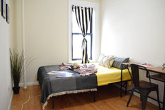 This apartment is located 3rdfloor and it is 5-6min from subway "181St" station  New York, United States Townhouse in New York · 1 bedroom · 1 bed · 1 shared bath Private room in townhouse vacation rental 692345486097351709