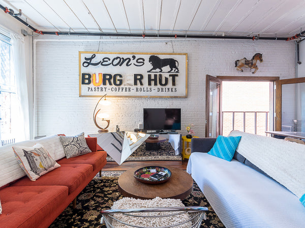 2 Bedroom Pre WAR LOFT !<br /><br />Located in the Heart of Williamsburg on Hip  New York, NY Rental unit in Brooklyn · ★5.0 · 2 bedrooms · 2 beds · 1 bath Entire rental unit vacation rental 8182759