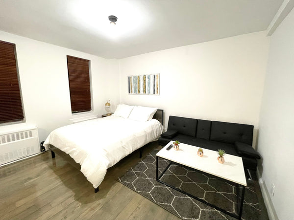 Modern studio in the heart of SOHO  Rental unit in New York · ★5.0 · Studio · 2 beds · 1 bath Entire rental unit vacation rental 53132818