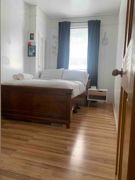 its very peaceful home with professional worker ,fun and respectful host .. you  New York, NY Rental unit in Queens · ★4.83 · 1 bedroom · 1 bed · 1 shared bath Private room in rental unit vacation rental 850753223914821548