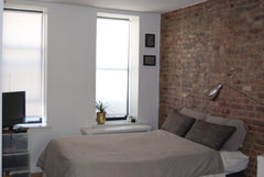 Perfectly situated sunny, simple and cozy studio apartment located just minutes  New York, NY Rental unit in New York · ★4.75 · Studio · 1 bed · 1 bath Entire rental unit vacation rental 6833000