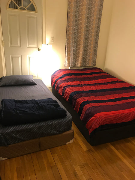 5-7 mins walk to subway,<br />Convenient to travel to city only 15-40 mins to Ma  Home in Queens · ★5.0 · 1 bedroom · 2 beds · 1 private bath Private room in home vacation rental 35038658