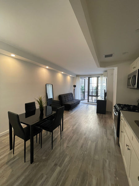 Located on Hell’s Kitchen: This is a brand-new elevator building with floor-to-c New York, NY Rental unit in New York · ★4.0 · 1 bedroom · 1 bed · 1 bath Entire rental unit vacation rental 711637483502170664