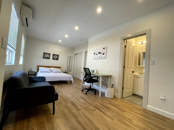 Brand new suite in a private home with a separate entrance. Near downtown Baysid  Home in Queens · ★5.0 · Studio · 1 bed · 1 private bath Private room in home vacation rental 668265663179820153