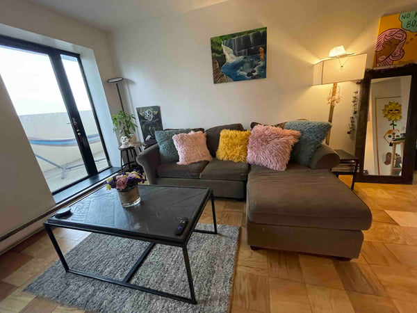 Keep it simple at this peaceful and centrally-located place. 24/7 security. Balc Atlanta, GA Rental unit in The Bronx · 1 bedroom · 2 beds · 1 bath Entire rental unit vacation rental 883193158224666341
