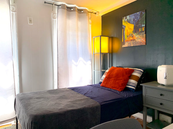 Welcome to Brooklyn!<br />Our house has 4 bedrooms, one bath. It's smoke free. N New York, NY Home in Brooklyn · 1 bedroom · 1 bed · 1 shared bath Private room in home vacation rental 954968669432641550