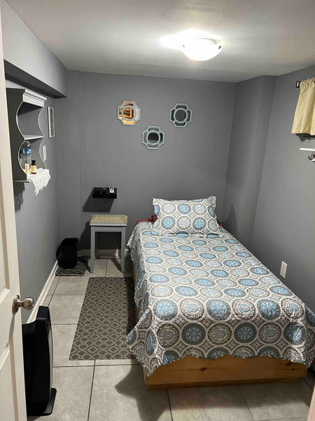 The location is 10 min from JFK and from the E,J,Z,LIRR and the Air train and th New York, NY Home in Queens · ★4.85 · 1 bedroom · 1 bed · 1 shared bath Private room in home vacation rental 9563873
