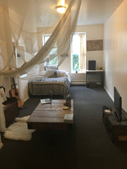 Beautiful,clean, large room with a vintage flair. Private full bathroom. Very ce New York, NY Rental unit in Brooklyn · 1 bedroom · 1 bed · 1 private bath Private room in rental unit vacation rental 16846918
