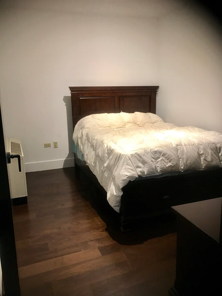 Hi! My name is Sapna and I own this condo. I currently live alone in my bedroom  New York, NY Condo in New York · ★5.0 · 1 bedroom · 1 bed · 1 private bath Private room in condo vacation rental 40653017
