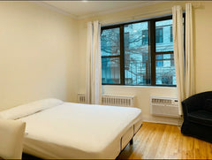 Welcome to a bright,  clean and spacious room in a 2 Bedrooms apartment in Manha New York, NY Rental unit in New York · 1 bedroom · 1 bed · 1 shared bath Private room in rental unit vacation rental 41466873