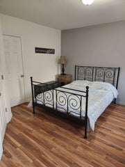 Reconnect with loved ones in this family-friendly place. with office area  Home in Queens · ★3.50 · 1 bedroom · 1 bed · 1 shared bath Private room in home vacation rental 741203384678717076