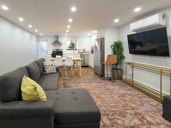 Enjoy our apartment with our full size kitchen with all the comforts of home whi New York, NY Guest suite in Brooklyn · ★5.0 · 1 bedroom · 2 beds · 1 private bath Private room in guest suite vacation rental 1008684865225089784