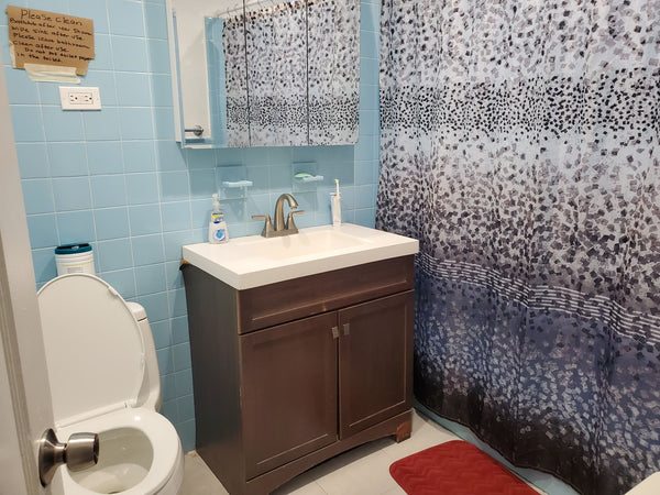 Take it easy at this unique and tranquil getaway.  Rental unit in Queens · 1 bedroom · 1 bed · 1 shared bath Private room in rental unit vacation rental 779054083848267105
