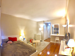 This is a specious studio located in UES. Clean Pre-war building in a quite stre New York, NY Rental unit in New York · Studio · 1 bed · 1 bath Entire rental unit vacation rental 20730891