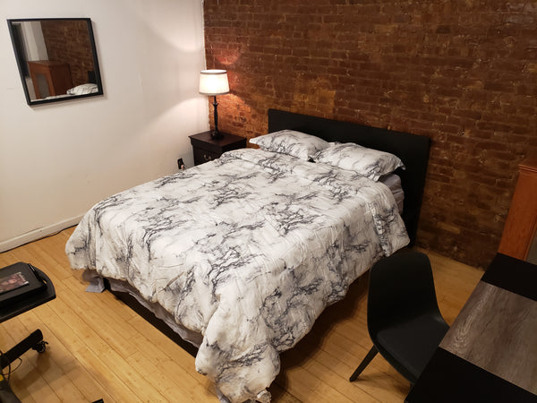 Enjoy easy access to everything from this perfectly located home base. New York, NY Rental unit in Brooklyn · ★5.0 · 1 bedroom · 1 bed · 1 shared bath Private room in rental unit vacation rental 897191045434321961