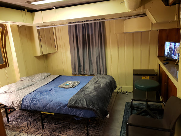 One full/queen bedroom, cozy and ready for a good night rest. The room is one fl New York, United States Home in Brooklyn · ★3.75 · 1 bedroom · 1 bed · 1 private bath Private room in home vacation rental 40195034