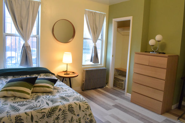 This apartment is 5 min walk from Subway Hub in Queens. The closest subway stati United States Home in Queens · 2 bedrooms · 2 beds · 1 bath Entire home vacation rental 710316110407530381
