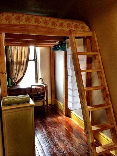 Lovely private bedroom available with lofted queen bed  in large apartment cover New York, United States Rental unit in Brooklyn · 1 bedroom · 2 shared baths Private room in rental unit vacation rental 50549001