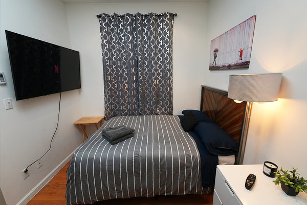 Forget your worries in this spacious and serene space.  Rental unit in New York · 1 bedroom · 1 bed · 2 baths Private room in rental unit vacation rental 954215877577072004