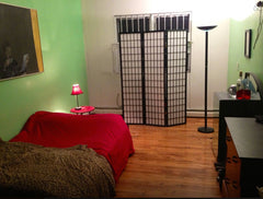 Spacious room in a big 2 bdrm apartment. Hardwood floors...<br />Located in Sout New York, NY Rental unit in Brooklyn · 1 bedroom · 1 bed · 1 shared bath Private room in rental unit vacation rental 22337162