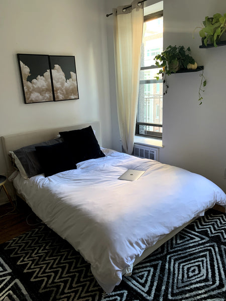 Spend the holidays in a quiet, spacious studio. This 5th floor walkup is located New York, NY Rental unit in New York · Studio · 1 bed · 1 bath Entire rental unit vacation rental 53615384
