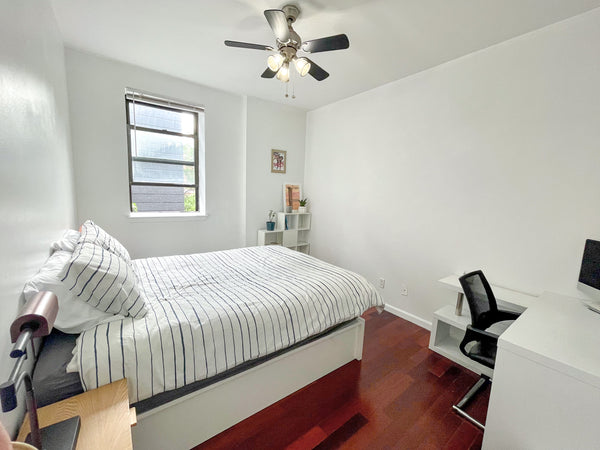 Wake up in this bright guest room located one block from the subway  that bring  New York, NY Condo in Brooklyn · ★4.90 · 1 bedroom · 1 bed · 1 shared bath Private room in condo vacation rental 43132765