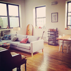One Room in Large, Sunny corner 2 Bedroom in Crown Heights, Brooklyn with full k New York, NY Rental unit in Brooklyn · 2 bedrooms · 1 bed · 1 shared bath Private room in rental unit vacation rental 16258784