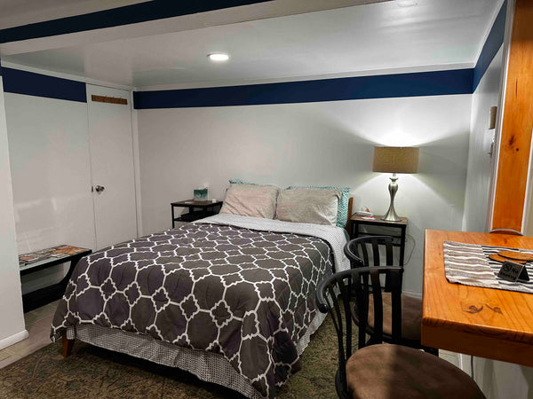 Our property/ SutterGardenNY is located 3.1mils/10mins by car from JFK airport i New York, NY Loft in Queens · ★4.91 · 1 bedroom · 1 bed · 1 bath Entire loft vacation rental 43882478