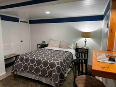 Our property/ SutterGardenNY is located 3.1mils/10mins by car from JFK airport i New York, NY Loft in Queens · ★4.91 · 1 bedroom · 1 bed · 1 bath Entire loft vacation rental 43882478