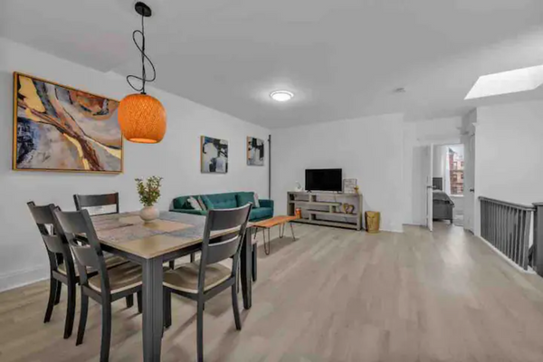 Enjoy a memorable visit when you stay in this unique place. New York, NY Rental unit in Queens · ★New · 3 bedrooms · 1 bed · 1 bath Private room in rental unit vacation rental 1036419893580585440