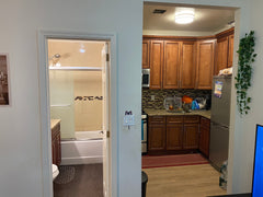 This apartment located in Long Island City, First Floor very close to Manhattan New York, NY Rental unit in Queens · 2 bedrooms · 2 beds · 1 bath Entire rental unit vacation rental 49539983