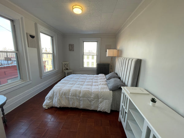 Keep it simple in our peaceful and centrally-located home. The home is located o New York, NY Rental unit in Brooklyn · 1 bedroom · 1 bath Entire rental unit vacation rental 724702772019188387