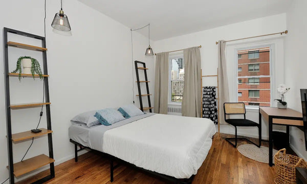 FULLY FURNISHED & NEWLY RENOVATED. Live in a peaceful, quiet building with a  Rental unit in New York · ★4.60 · 1 bedroom · 3 beds · 1 bath Entire rental unit vacation rental 850380530005995874