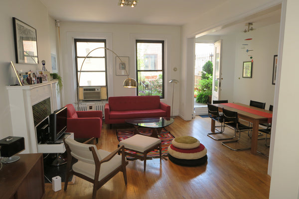 Cozy 2-bedroom apartment located in a 1890 beautiful townhouse. Very quiet, lots New York, NY Rental unit in New York · ★4.83 · 2 bedrooms · 1 bed · 1 bath Entire rental unit vacation rental 7264659