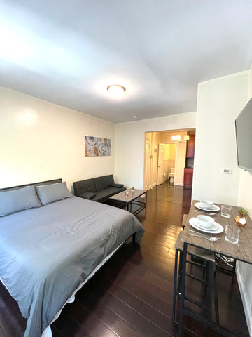 Beautiful & modern studio apartment! This is a Gorgeous apartment in midtown/UES  Rental unit in New York · ★5.0 · Studio · 1 bed · 1 bath Entire rental unit vacation rental 50762178