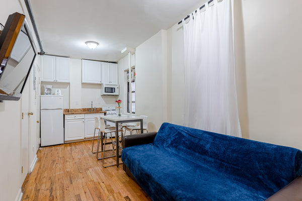 Gorgeous and well designed 2 bedoom apartment with no separate seating area loca New York, NY Rental unit in New York · 2 bedrooms · 2 beds · 1 bath Entire rental unit vacation rental 827442154457479957