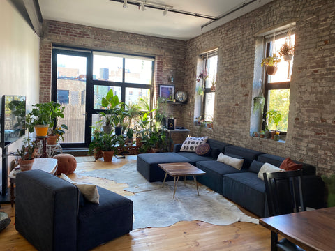 A spacious loft with high ceilings, large common space and private outdoor with  New York, NY Rental unit in Brooklyn · ★5.0 · 1 bedroom · 1 bed · 1 shared bath Private room in rental unit vacation rental 659192804246853527