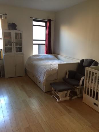 Our studio is located in the heart of Kew Garden Queens. 10 minutes away from LG New York, NY Rental unit in Queens · Studio · 1 bed · 1 bath Entire rental unit vacation rental 4629726