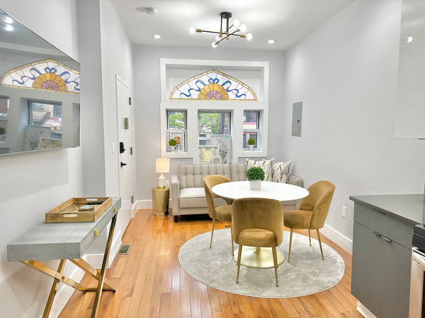 This special place is close to everything, making it easy to plan your visit.  Rental unit in The Bronx · ★4.57 · 4 bedrooms · 6 beds · 2 baths Entire rental unit vacation rental 857819762120546844